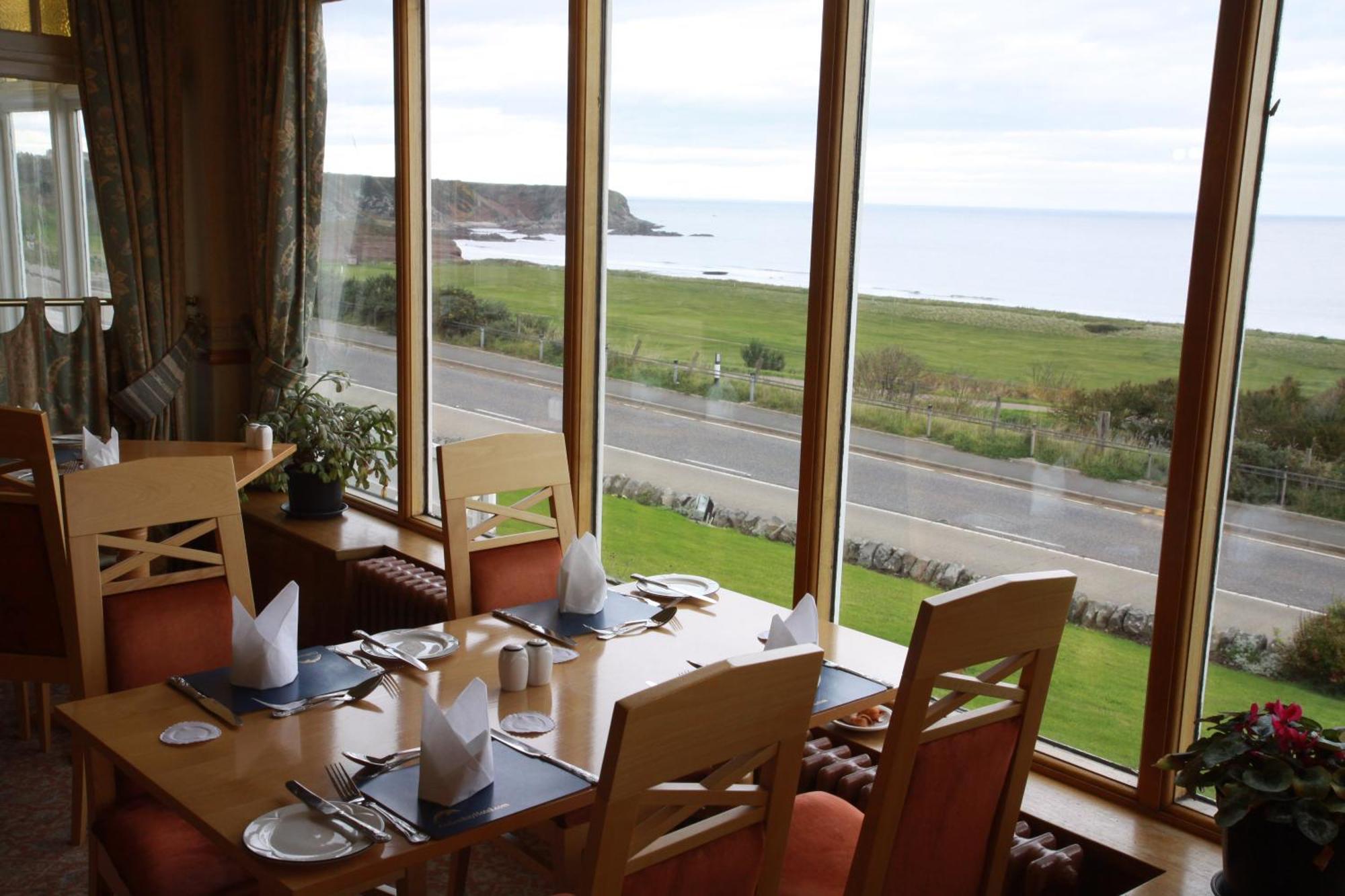 Cullen Bay Hotel Eksteriør billede