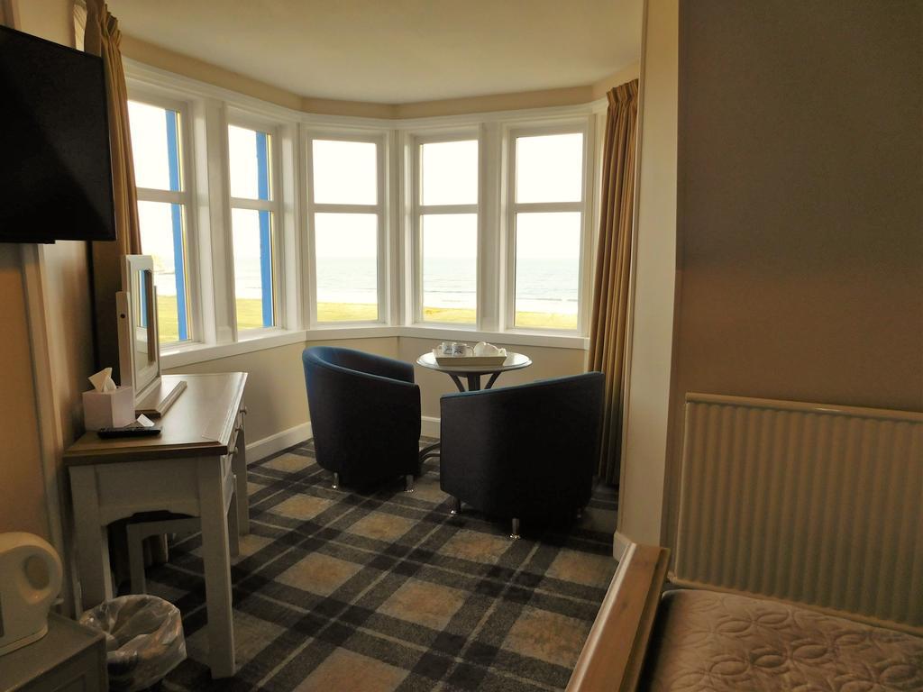 Cullen Bay Hotel Eksteriør billede