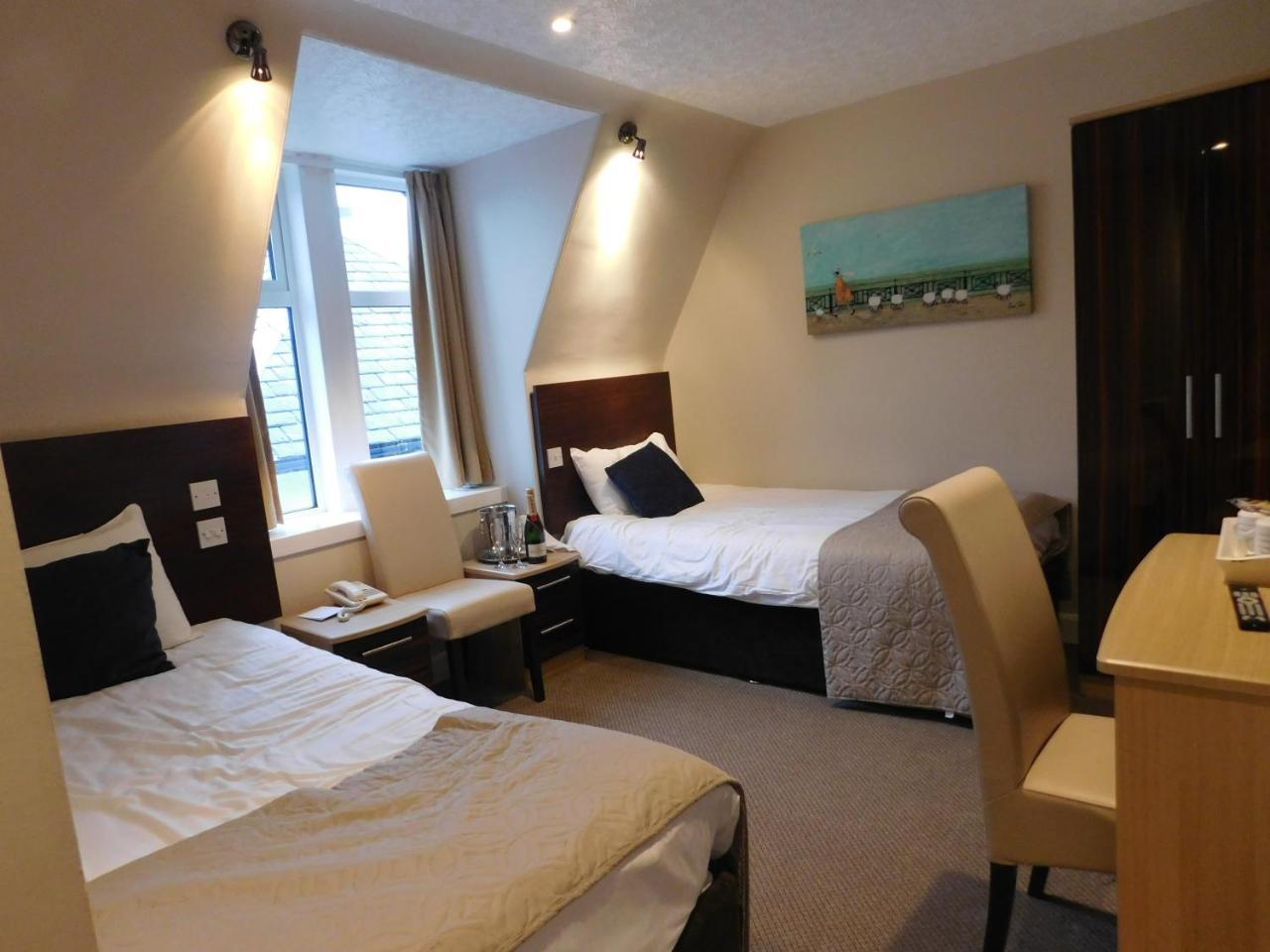Cullen Bay Hotel Eksteriør billede